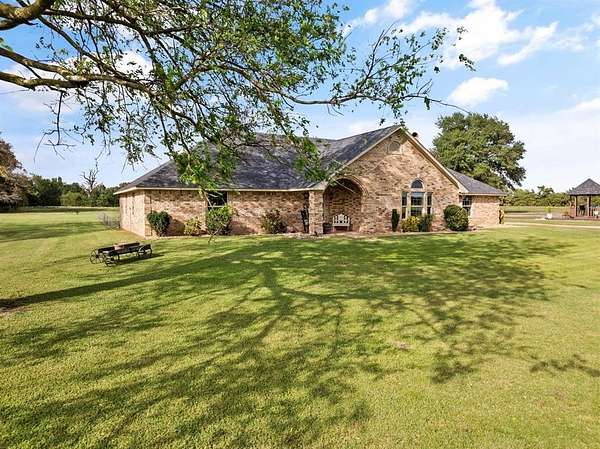 2.12 Acres of Land with Home for Sale in Mount Vernon, Texas