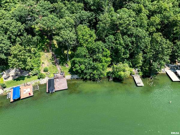Residential Land for Sale in Dahinda, Illinois