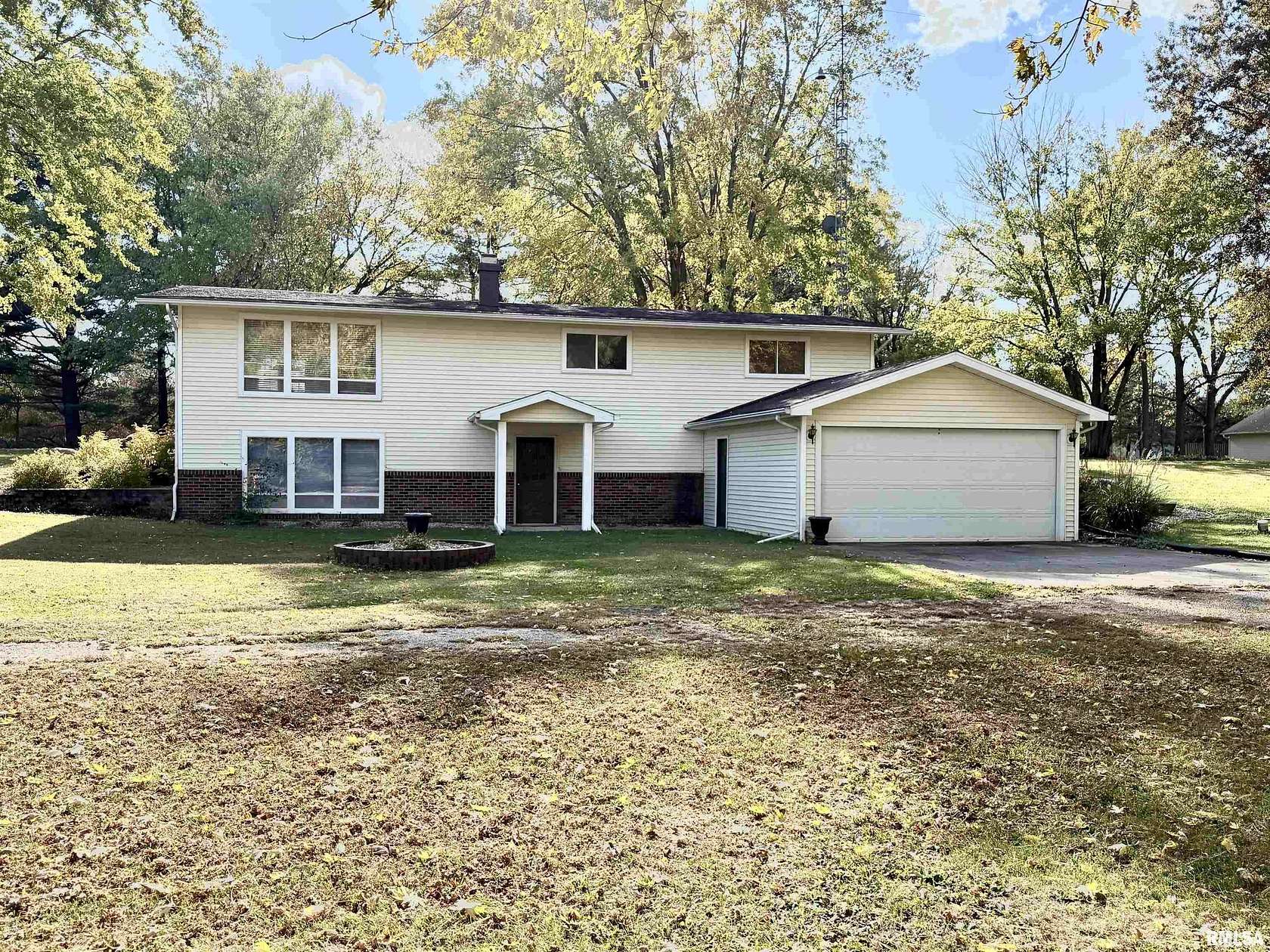2 Acres of Land with Home for Sale in Knoxville, Illinois