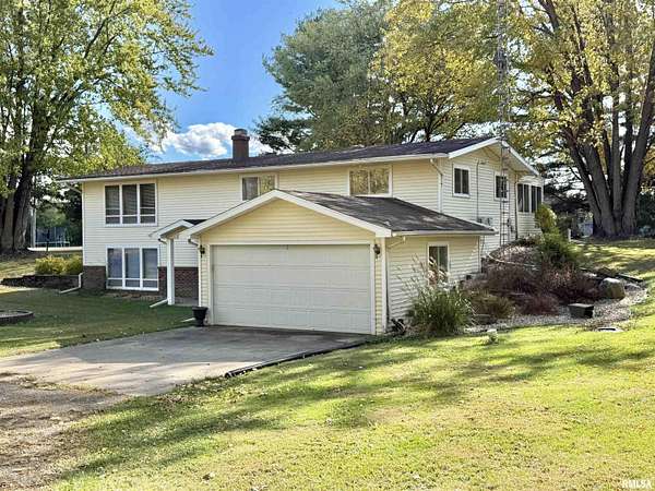 2 Acres of Land with Home for Sale in Knoxville, Illinois