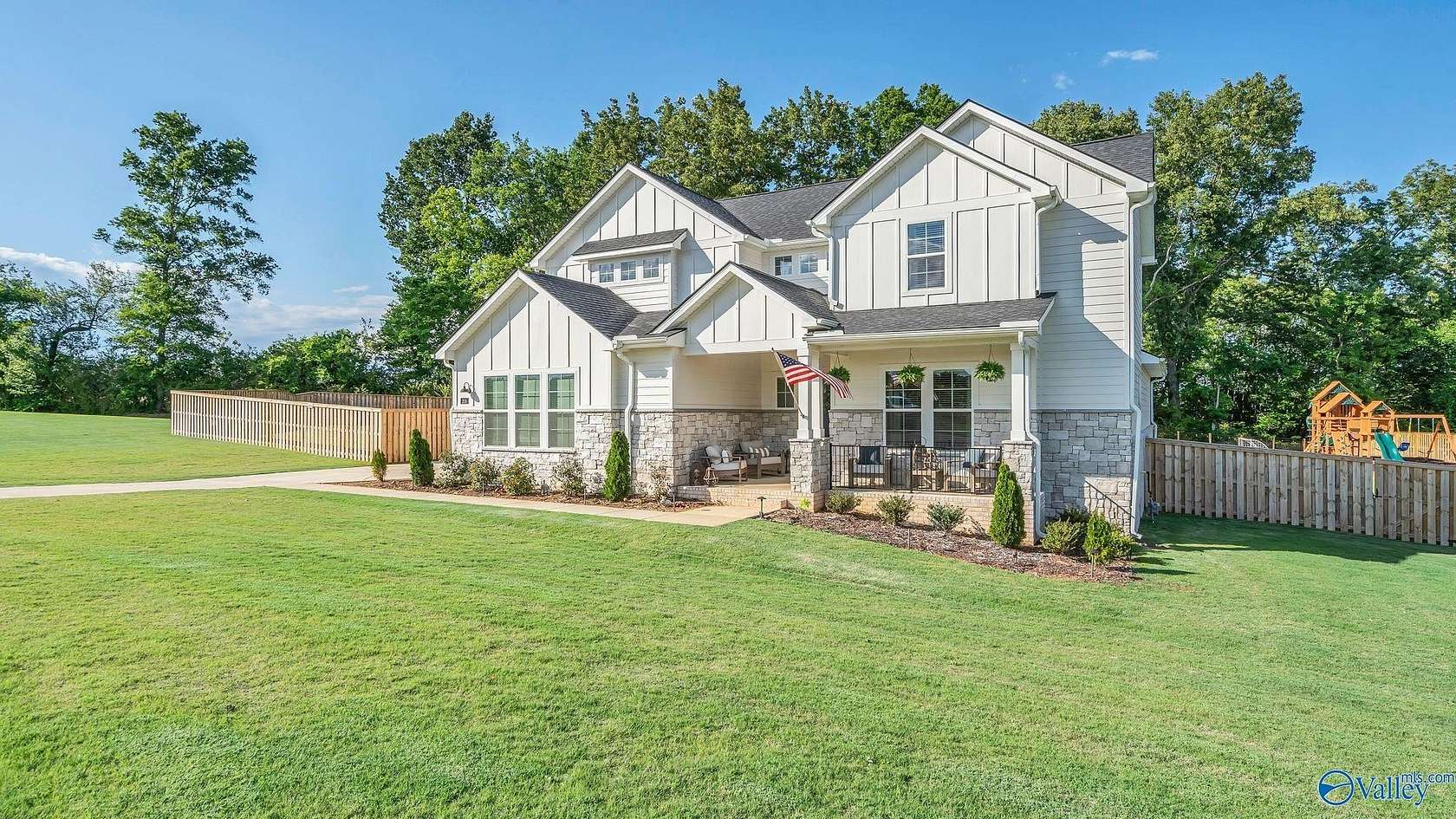 1.6 Acres of Land with Home for Sale in Huntsville, Alabama