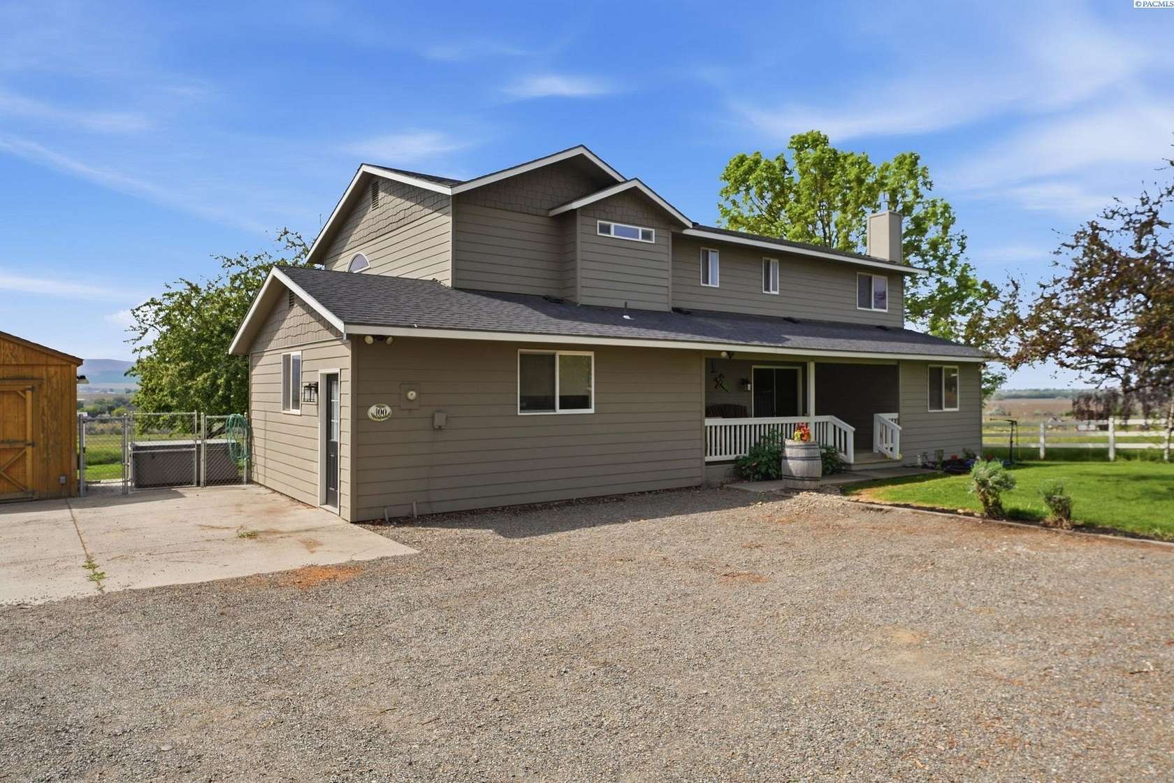 5 Acres of Land with Home for Sale in Grandview, Washington
