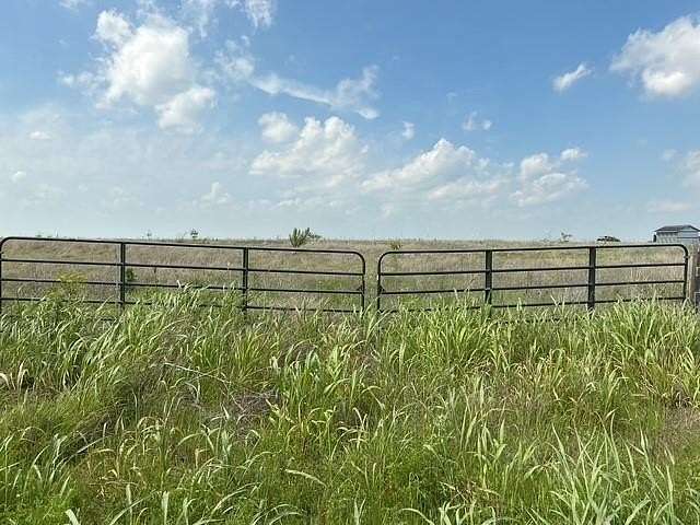 10 Acres of Land for Sale in Penelope, Texas