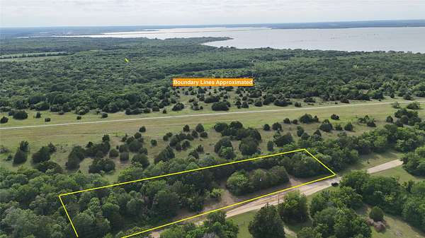 1.57 Acres of Residential Land for Sale in Streetman, Texas
