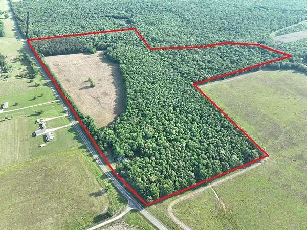 102 Acres of Recreational & Residential Land for Sale in Clarksville, Texas