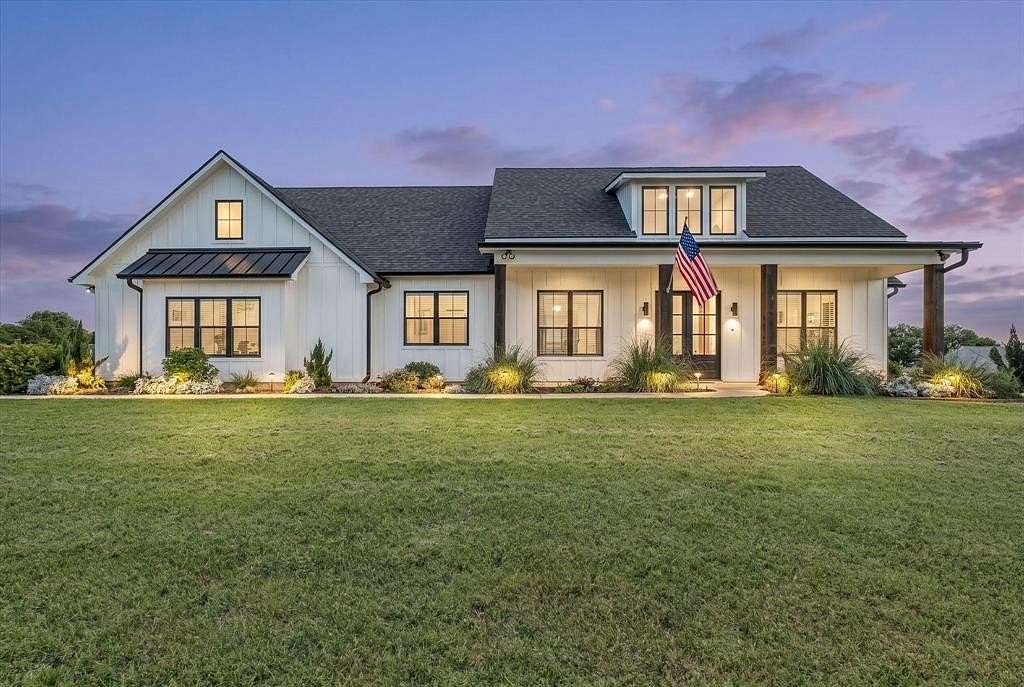 5 Acres of Land with Home for Sale in Lorena, Texas