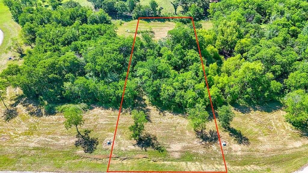 1 Acre of Residential Land for Sale in Corsicana, Texas