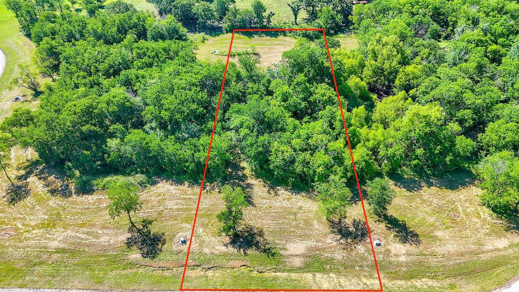 1 Acre of Residential Land for Sale in Corsicana, Texas
