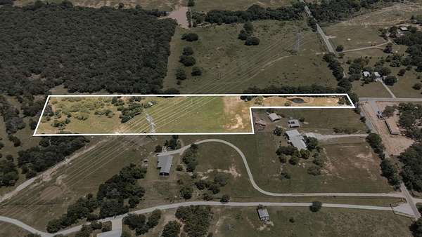 6 Acres of Residential Land for Sale in Decatur, Texas