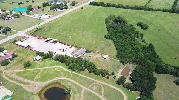 3.28 Acres of Mixed-Use Land for Sale in Blue Ridge, Texas