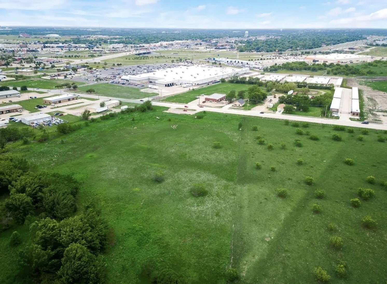 12 Acres of Commercial Land for Sale in Greenville, Texas