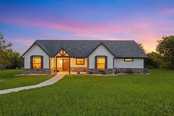 5 Acres of Land with Home for Sale in Rio Vista, Texas