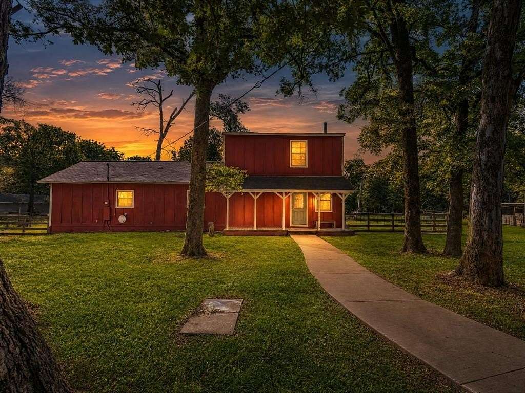 2.13 Acres of Land with Home for Sale in Kaufman, Texas