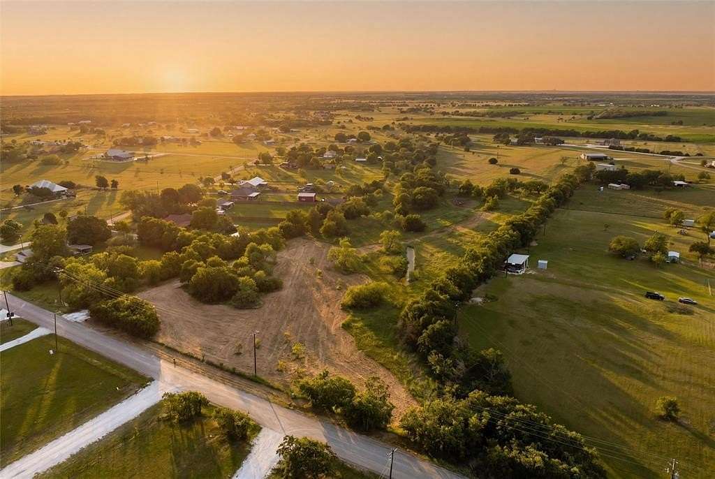 17.2 Acres of Land for Sale in China Spring, Texas