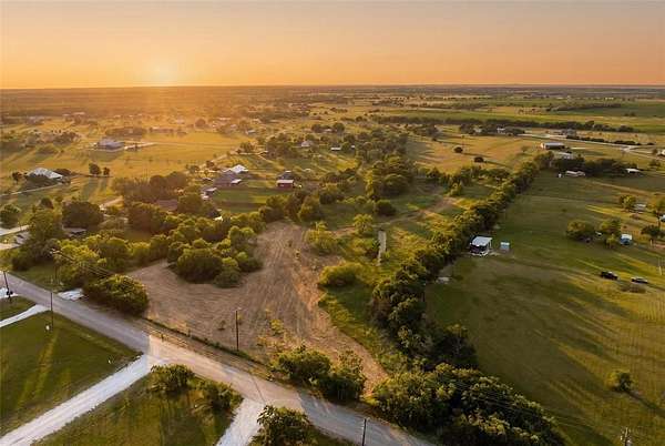 17.2 Acres of Land for Sale in China Spring, Texas