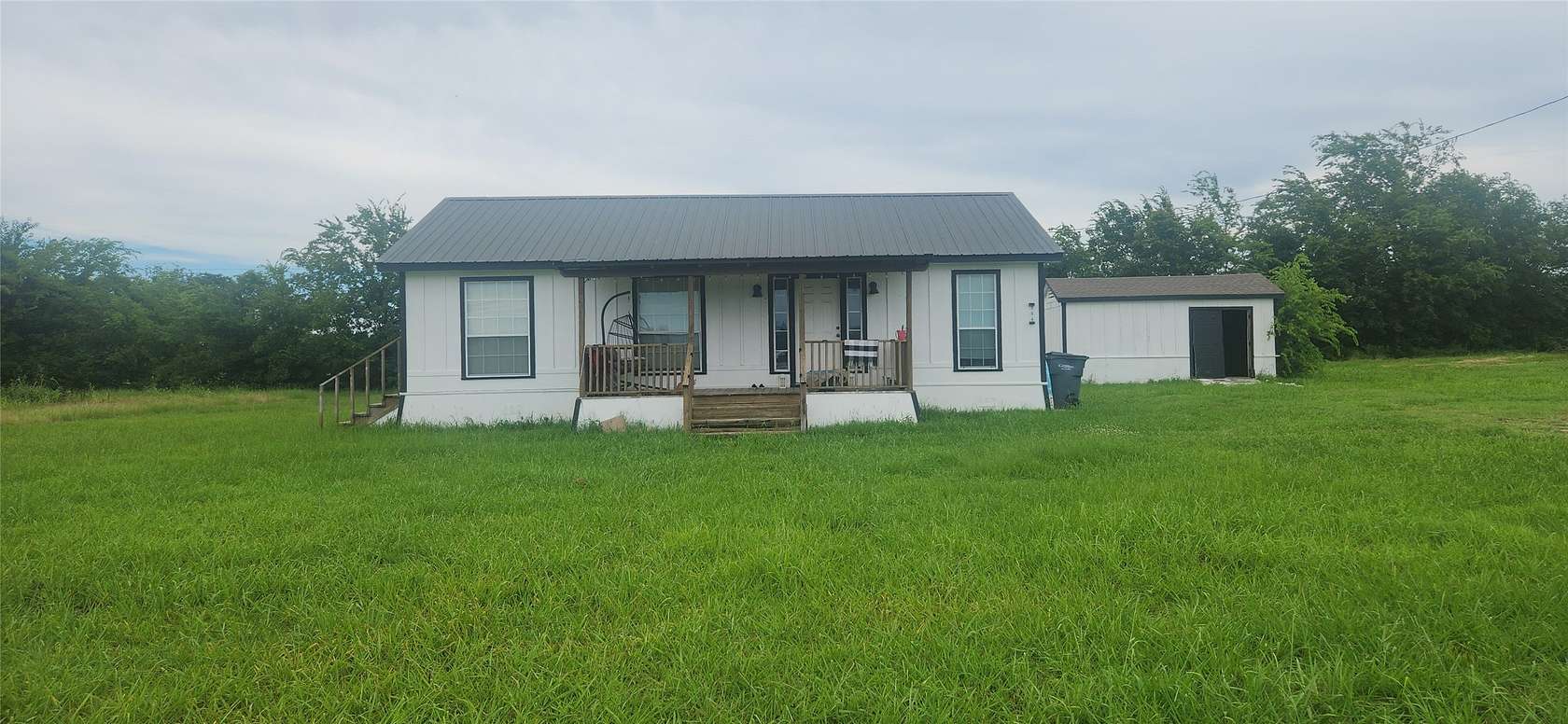 8 Acres of Land with Home for Sale in Lone Oak, Texas