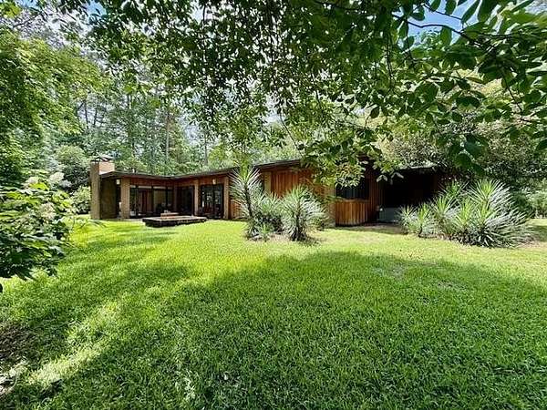 15.7 Acres of Land with Home for Sale in Jasper, Texas