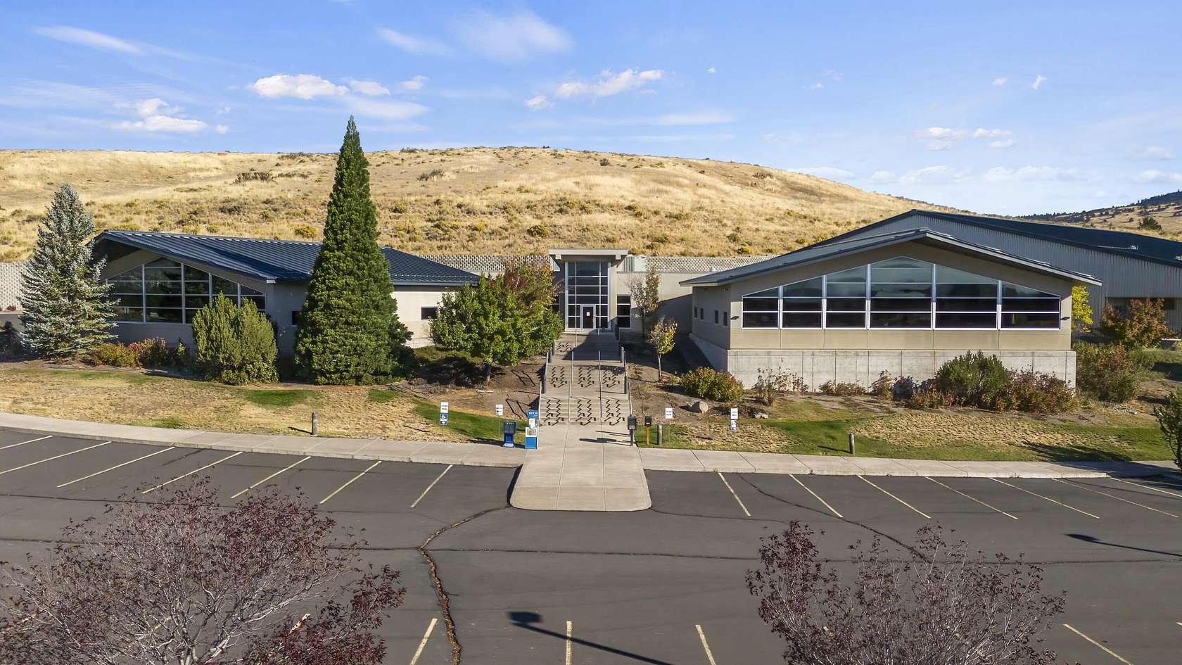 24.2 Acres of Improved Commercial Land for Lease in Klamath Falls, Oregon