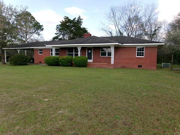3 Acres of Land with Home for Sale in Skipperville, Alabama