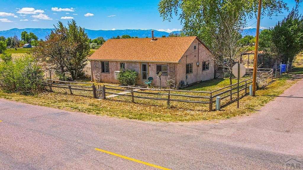 10 Acres of Land with Home for Sale in Penrose, Colorado