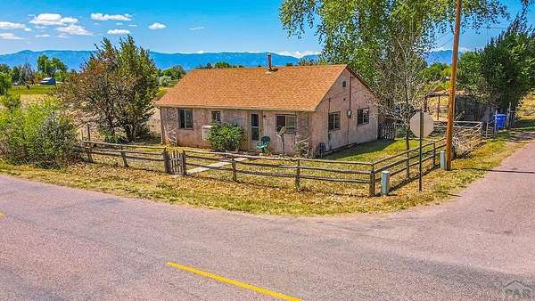 10 Acres of Land with Home for Sale in Penrose, Colorado