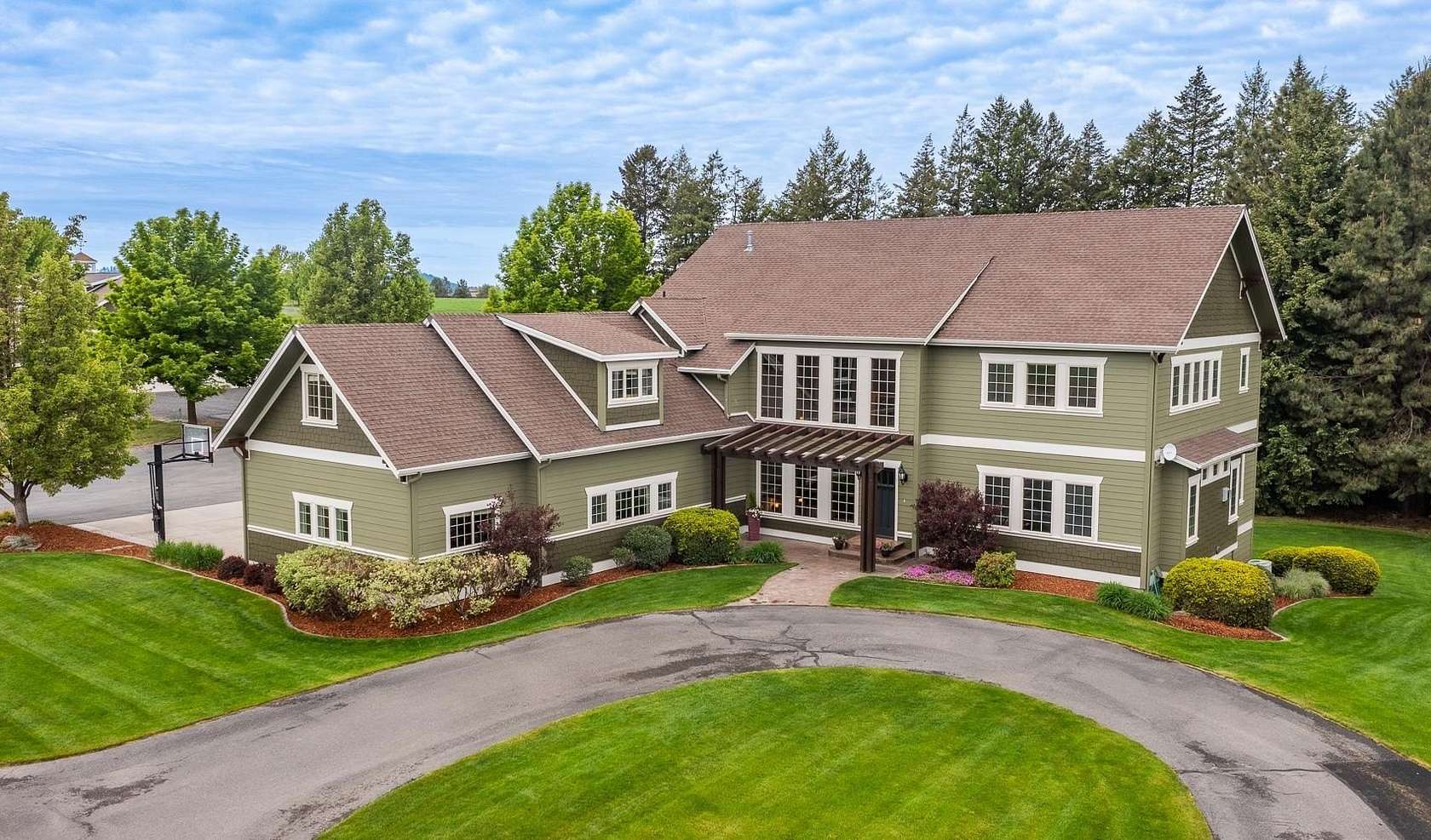 9.55 Acres of Land with Home for Sale in Spokane, Washington