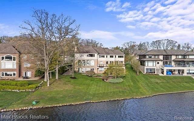 1.9 Acres of Land with Home for Sale in Bloomfield Township, Michigan