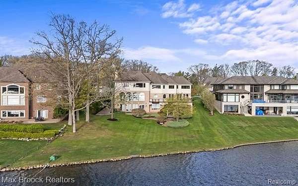 1.9 Acres of Land with Home for Sale in Bloomfield Township, Michigan