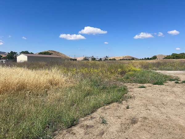 1.76 Acres of Residential Land for Sale in Springville, California