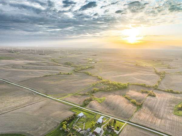 459 Acres of Land for Auction in Newton, Iowa