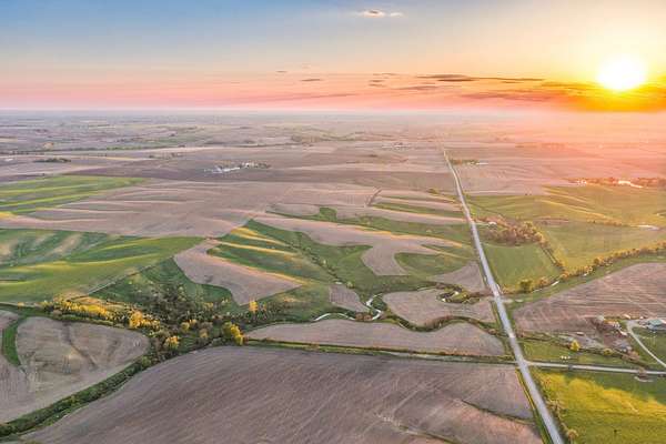 459 Acres of Land for Auction in Newton, Iowa