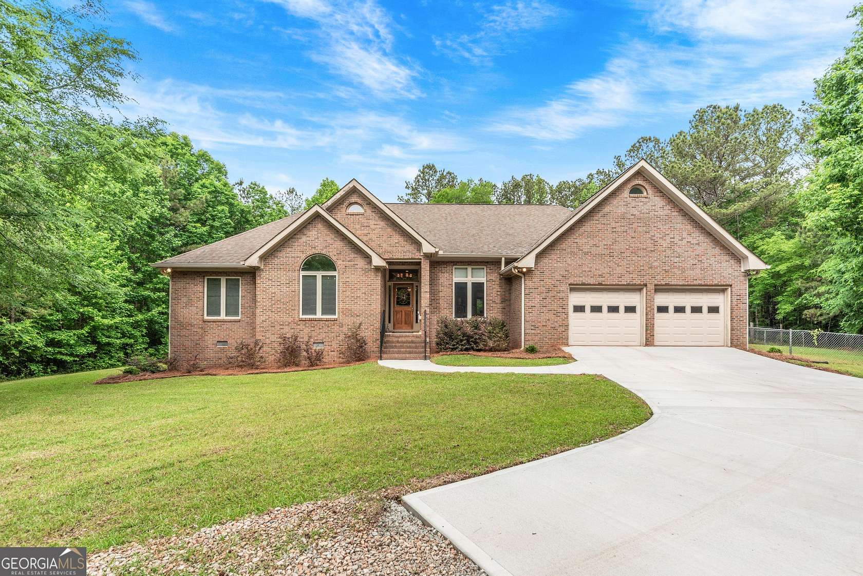 25.5 Acres of Recreational Land with Home for Sale in Madison, Georgia