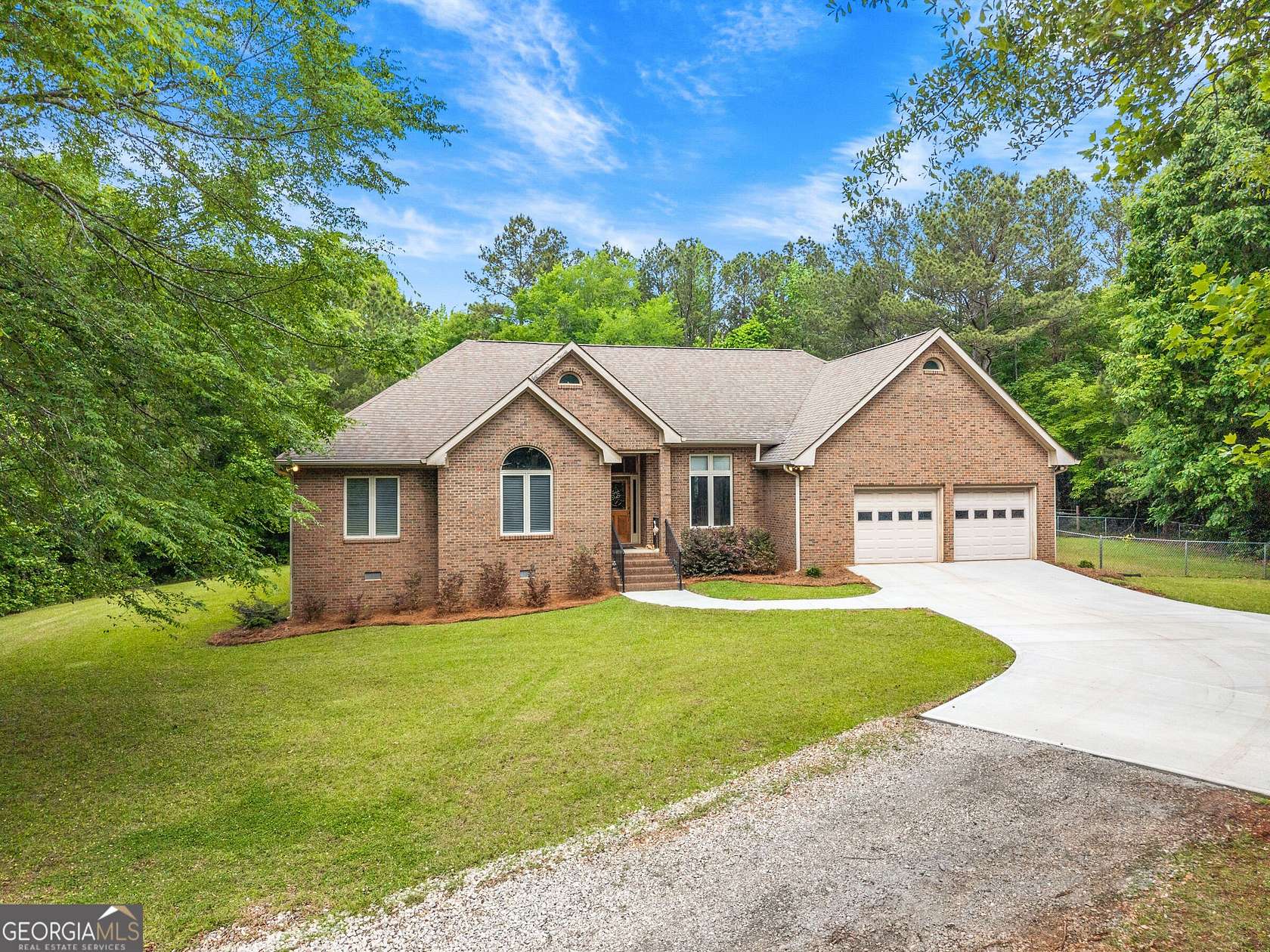 25.5 Acres of Recreational Land with Home for Sale in Madison, Georgia