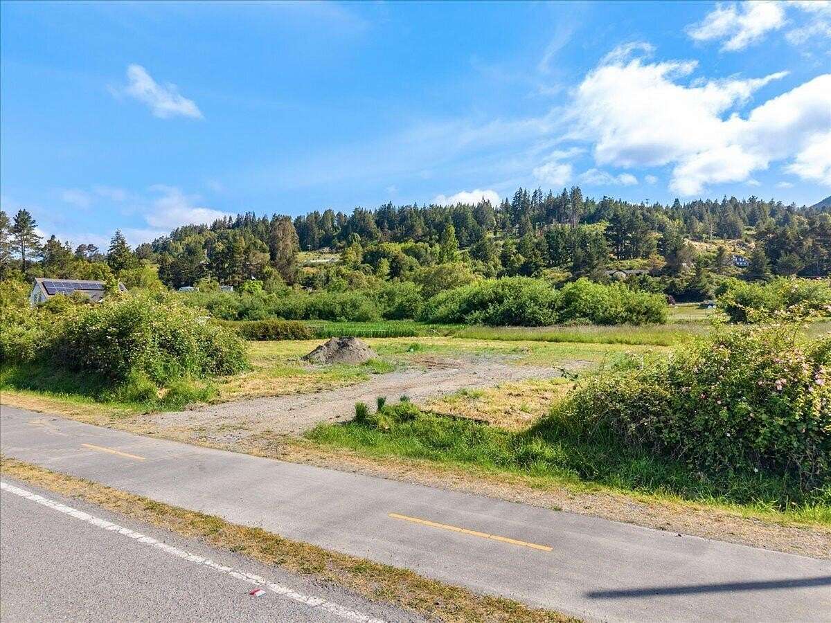 0.75 Acres of Residential Land for Sale in Blue Lake, California