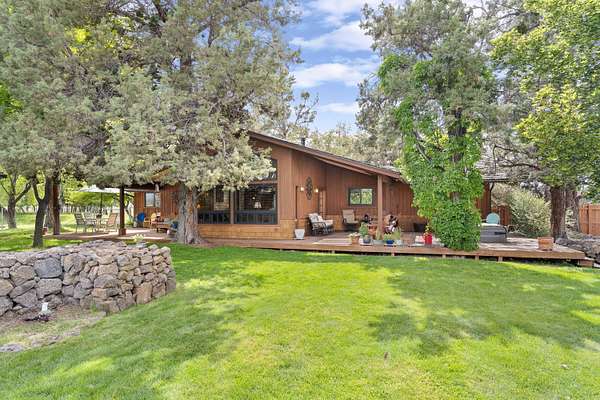 4.58 Acres of Land with Home for Sale in Bend, Oregon