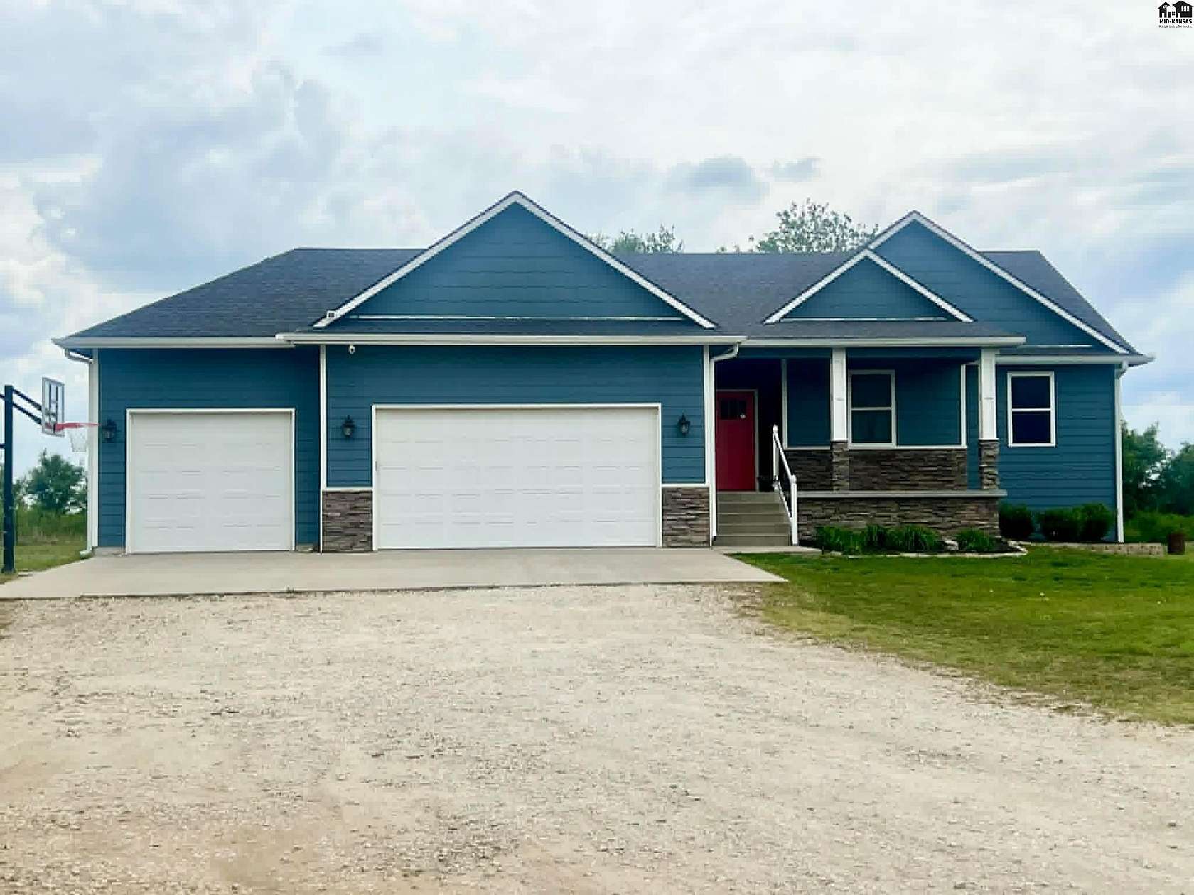 4.85 Acres of Land with Home for Sale in Hutchinson, Kansas