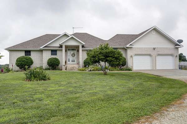 10 Acres of Land with Home for Sale in Springfield, Missouri