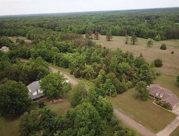 1.15 Acres of Residential Land for Sale in Saulsbury, Tennessee