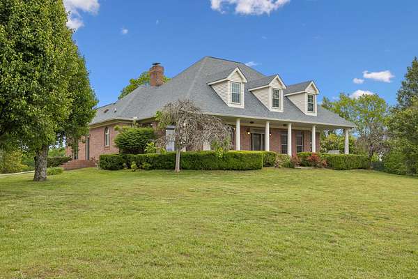45.1 Acres of Recreational Land with Home for Sale in Dickson, Tennessee
