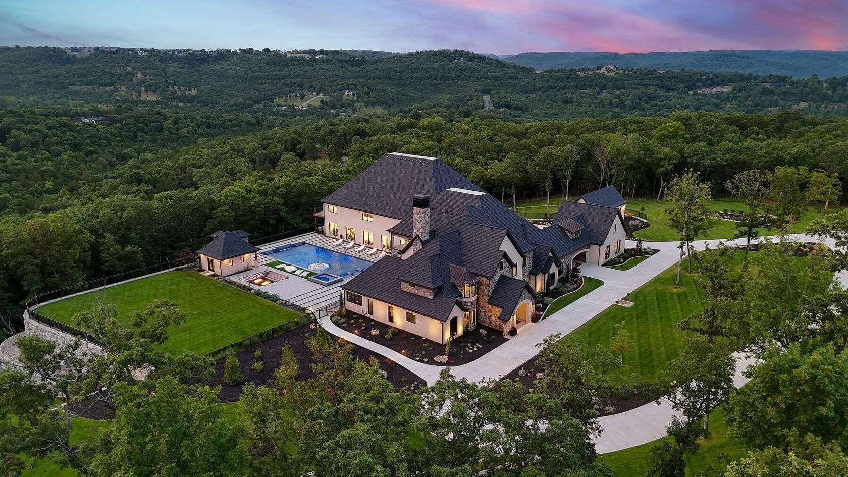 10.7 Acres of Land with Home for Sale in Saddlebrooke, Missouri