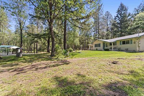 4 Acres of Land with Home for Sale in Grants Pass, Oregon