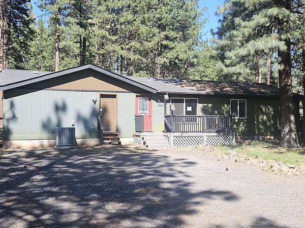 1.69 Acres of Land with Home for Sale in Klamath Falls, Oregon