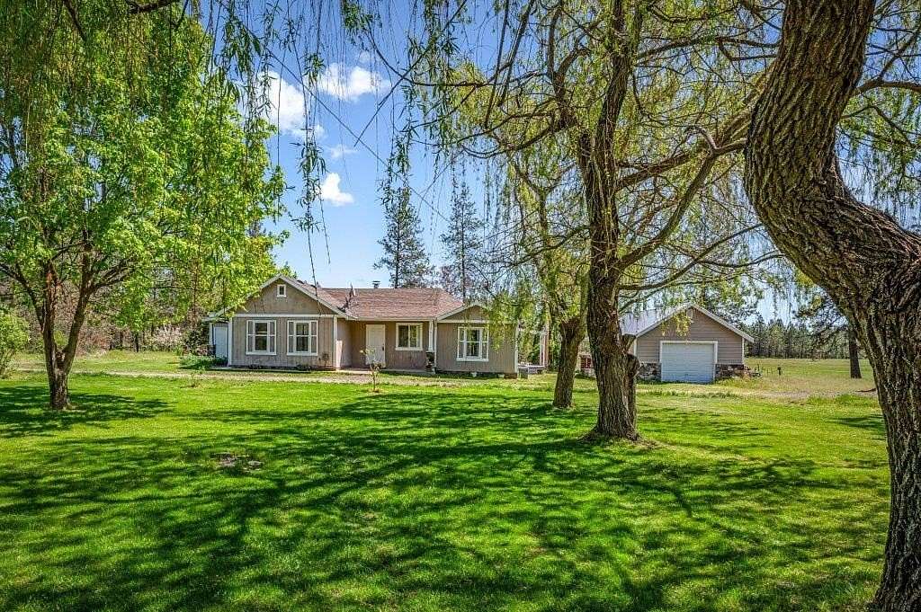 9.77 Acres of Land with Home for Sale in Spokane, Washington