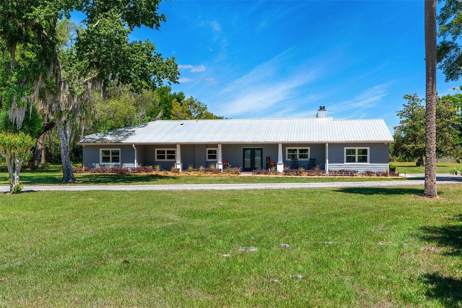 10.5 Acres of Land with Home for Sale in Geneva, Florida