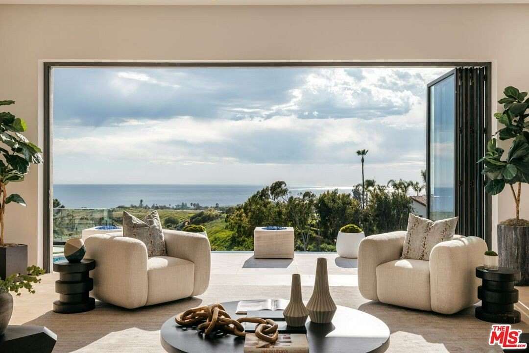 3.3 Acres of Land with Home for Sale in Malibu, California