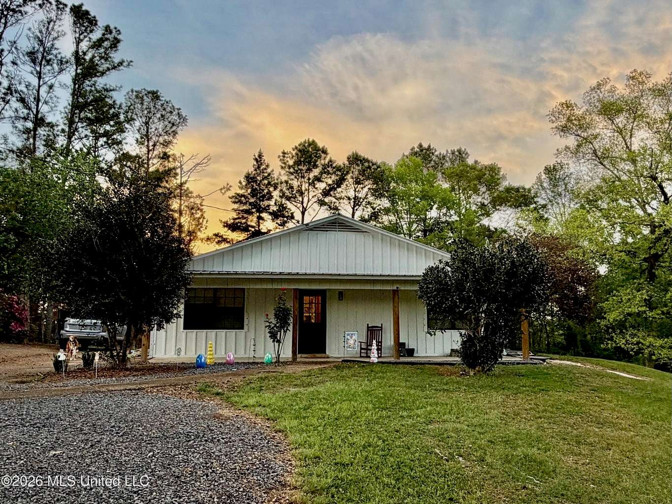 4 Acres of Land with Home for Sale in Summit, Mississippi