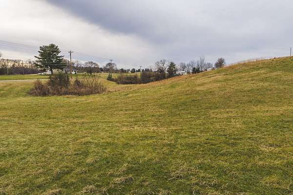 23 Acres of Agricultural & Residential Land for Sale in Whitesburg, Tennessee