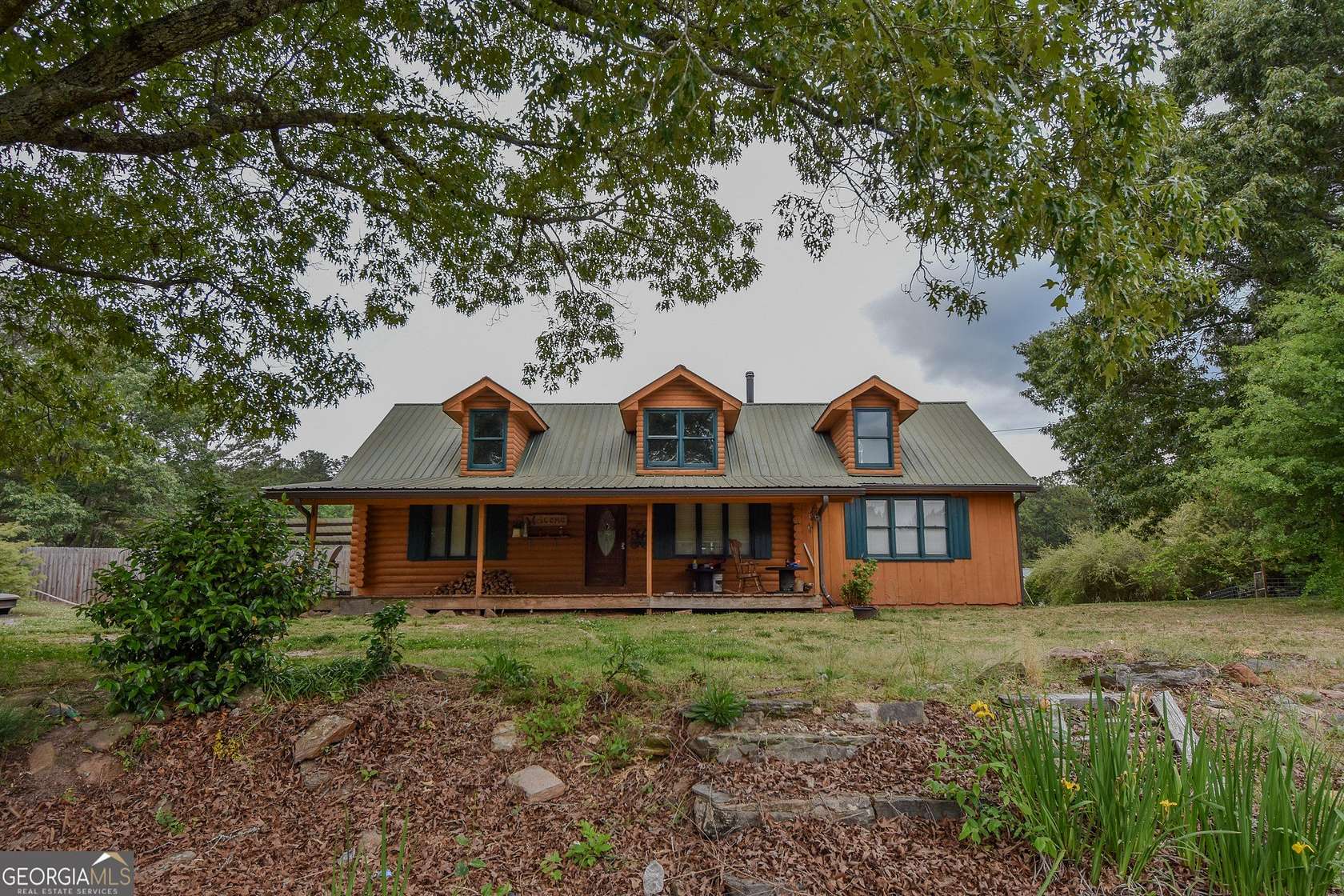 14 Acres of Recreational Land with Home for Sale in Thomaston, Georgia