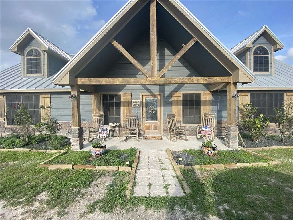 21 Acres of Land with Home for Sale in Orange Grove, Texas