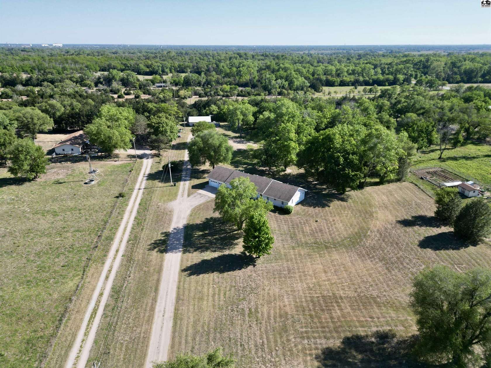 4.73 Acres of Land with Home for Sale in Hutchinson, Kansas